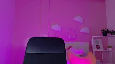 PARIS online show from December 22, 8:04 pm