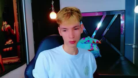 park_jimin1 online show from December 4, 12:05 pm