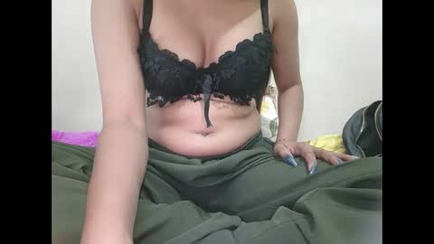 parneetu_642 online show from April 10, 6:30 am