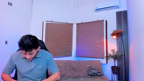 liampacoyosh and erick online show from October 14, 1:25 pm