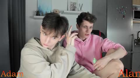 Alan online show from December 19, 3:18 pm