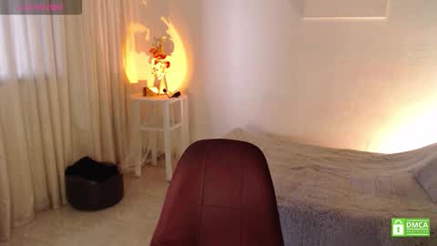 paula online show from February 25, 2:53 pm