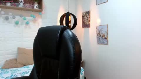 paul_cros online show from June 19, 11:27 am