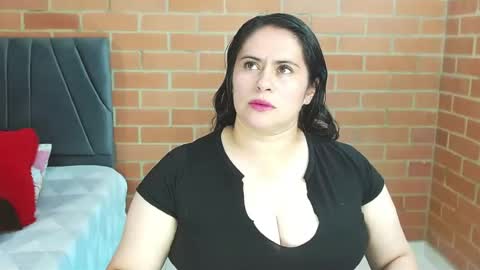 paula__117 online show from August 5, 12:07 am