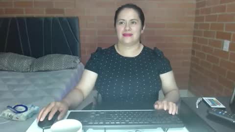 paula__117 online show from March 11, 11:08 pm