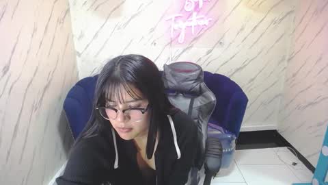 Live 800am 200pm COLOMBIAN HOUR online show from March 12, 8:41 pm