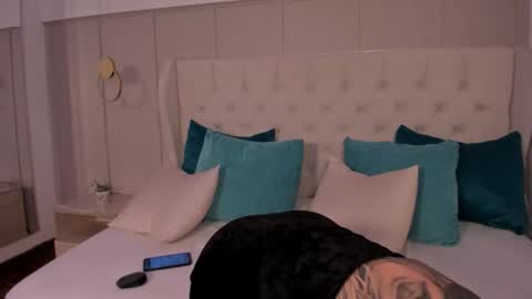 Paulina online show from December 5, 2:33 am