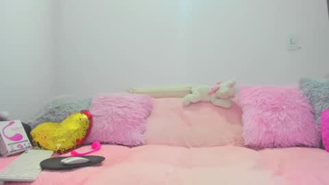 call me ur bbygurl online show from January 19, 11:10 pm