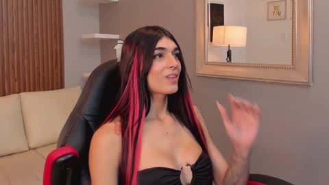 Pauly online show from December 14, 7:25 pm