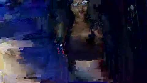 peachezandcreamm online show from February 20, 4:47 pm