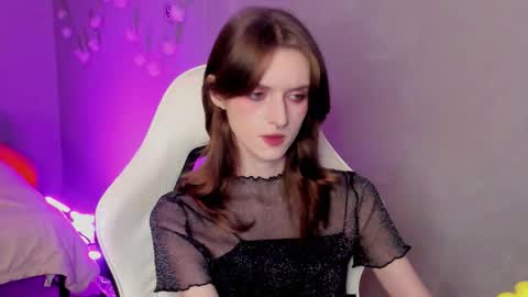 Snapshot of peachymaybe chatting on October 16, 1:16 am Peachy not a bb baby love or something Please call me Peachy online show from October 16, 1:16 am