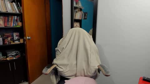 Tangerine Penaut online show from November 24, 3:05 am