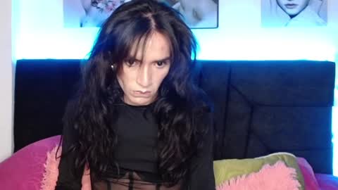 pearlatin online show from January 19, 2:04 am