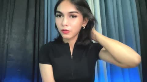 Pearl online show from November 12, 8:55 pm