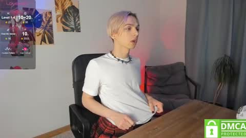 Leo online show from December 7, 12:25 am