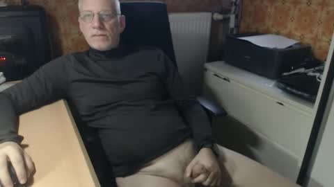 Pemue65 online show from April 10, 6:30 am