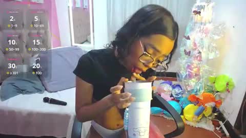 peneelopeecute online show from November 17, 8:11 pm