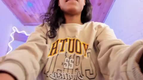 Snapshot of penelope_tay chatting on February 27, 10:01 am penelope online show from February 27, 10:01 am