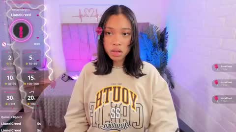 Snapshot of penelope_tay chatting on March 4, 10:46 am penelope online show from March 4, 10:46 am