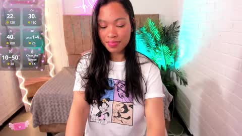 Snapshot of penelope_tay chatting on February 8, 4:36 am penelope online show from February 8, 4:36 am