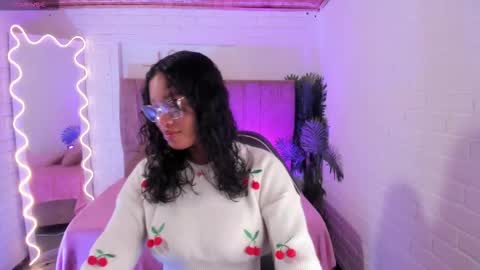Snapshot of penelope_tay chatting on October 5, 3:37 am penelope online show from October 5, 3:37 am
