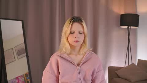 Melissa online show from August 8, 4:22 am