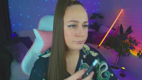 Dia  online show from September 28, 7:45 pm