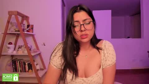 Sarah Ana Banana online show from February 22, 6:06 am