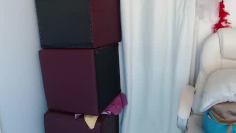 perla_2026 online show from December 3, 11:05 pm