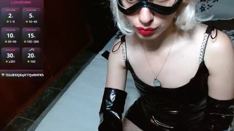 persefone_fire online show from January 6, 10:58 pm