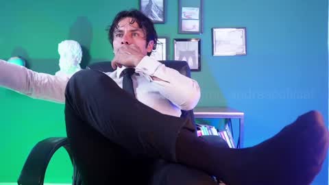 andres    online show from February 1, 5:47 pm