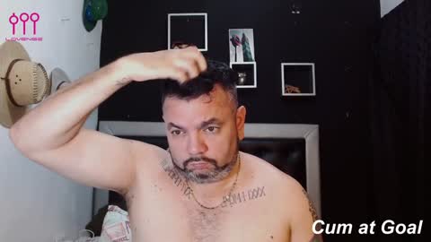 Snapshot of perverseveteranmanxxx chatting on January 21, 3:54 pm Carlos online show from January 21, 3:54 pm