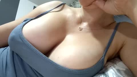 Lisa -  online show from February 17, 10:25 am