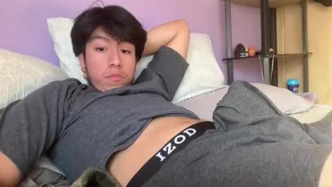 peterbernabe9705 online show from December 3, 10:54 pm