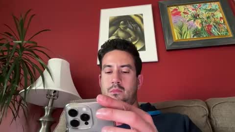 Snapshot of peteypete204 chatting on October 23, 10:32 pm peteypete204 online show from October 23, 10:32 pm