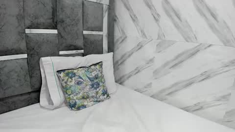 petite_amor online show from February 22, 7:25 pm