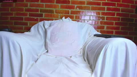 petite_amor online show from February 10, 7:17 pm