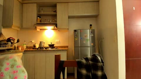 Lunna online show from April 11, 2:05 am