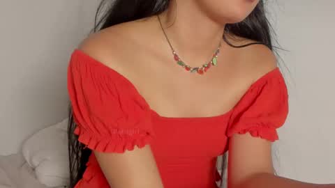 Snapshot of petitgirl_ chatting on February 27, 10:42 pm  J A S S  online show from February 27, 10:42 pm