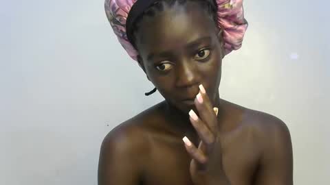 petitte_gyaal online show from October 16, 8:51 pm