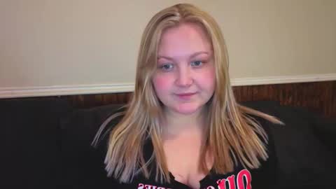 PhatAssBlond online show from February 10, 7:06 pm