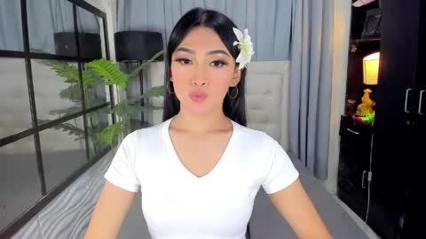 phenomenal_ivy online show from June 3, 3:06 pm