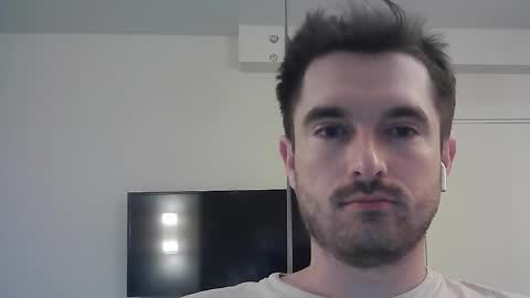 PhilipBorison online show from October 4, 5:05 am