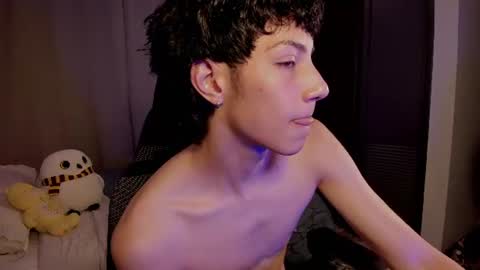 Phil.   INDEPENDENT MODEL online show from June 18, 1:11 am