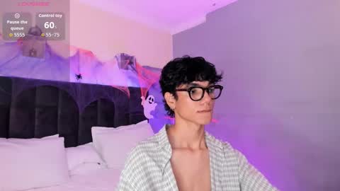 Phillip online show from October 13, 10:45 pm