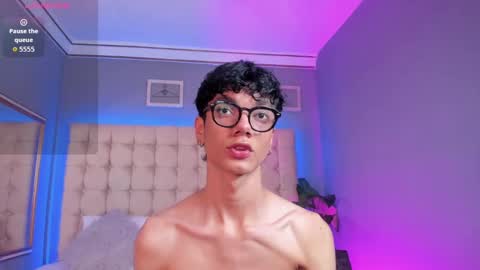 Phillip online show from September 19, 10:02 pm