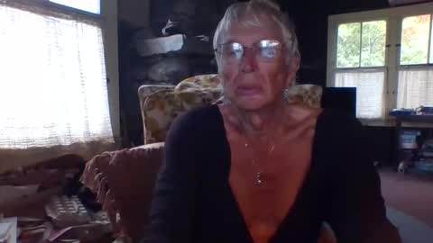 phillipa online show from September 25, 3:30 pm