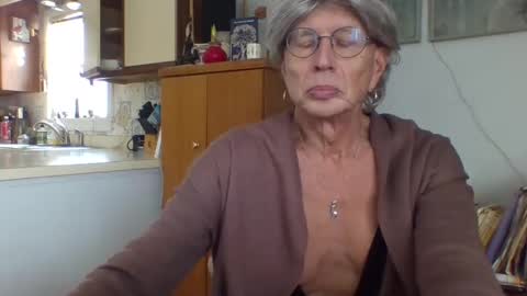 phillipa online show from January 30, 6:21 pm