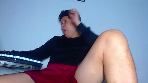 AdnierGnz online show from April 4, 3:30 pm