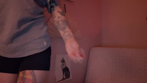 phoenixx_x online show from May 21, 5:14 am